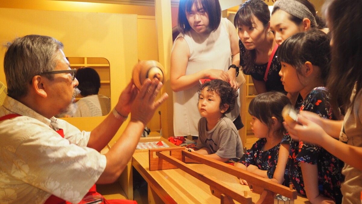 ワクワクとドキドキを伝えるおもちゃと遊びの伝道師「おもちゃ学芸員」