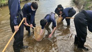 宮津天橋高校フィールド探究部と今年度最初のガサガサ！
